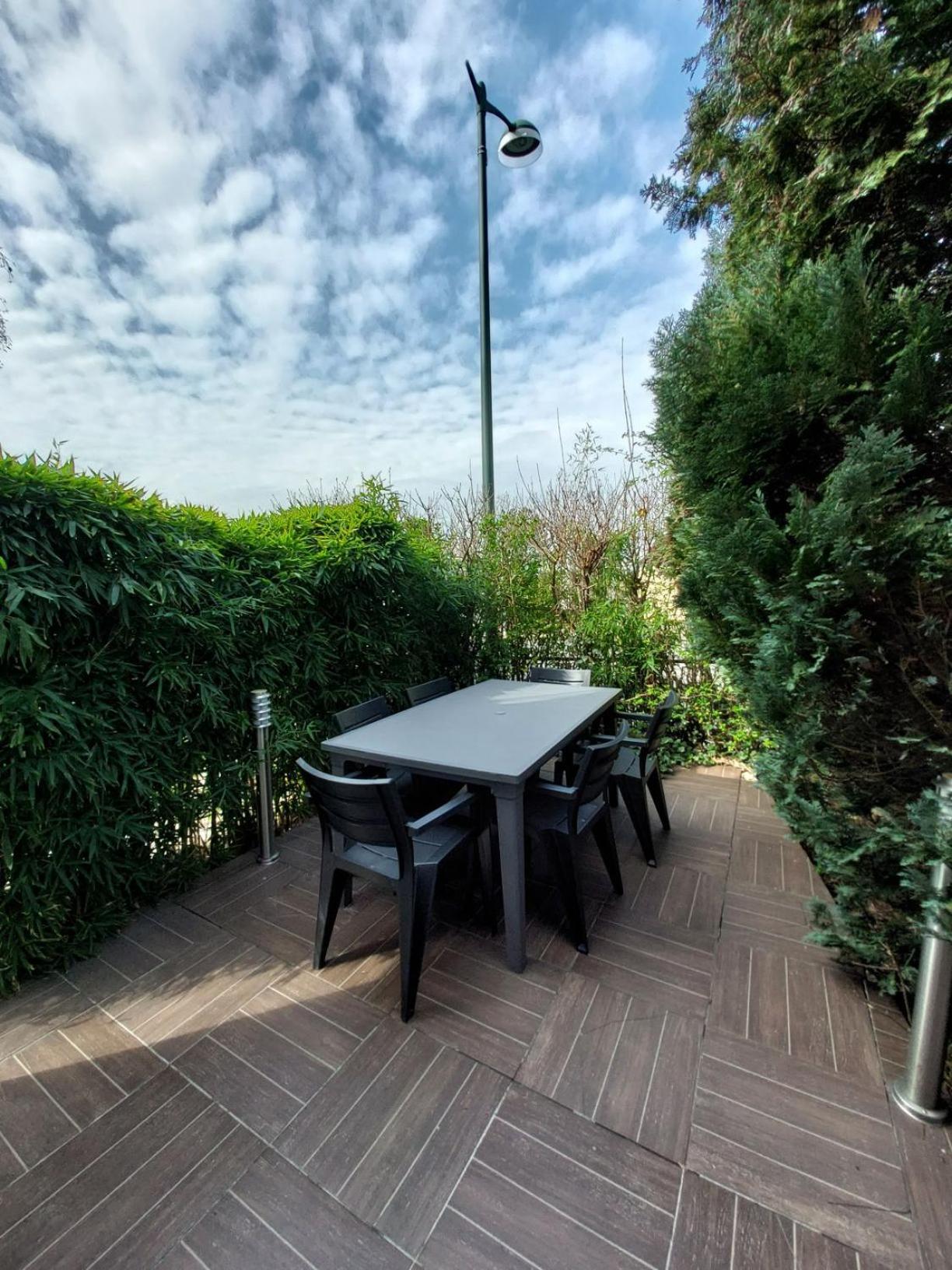 Les Appartements Sur Pompidou - 7 Appartements Neufs Societe Selogerametz Com Exteriér fotografie