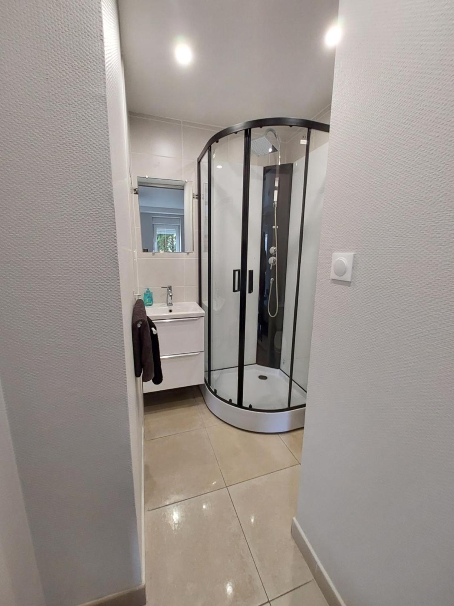 Les Appartements Sur Pompidou - 7 Appartements Neufs Societe Selogerametz Com Exteriér fotografie